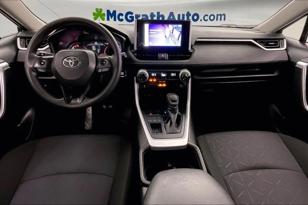 Used 2025 Silver Toyota XLE image 20