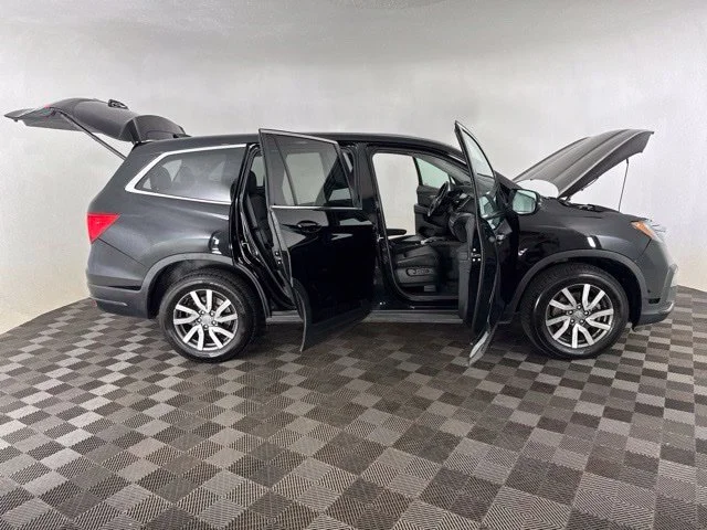 Used 2021 Black Honda EX-L image 13