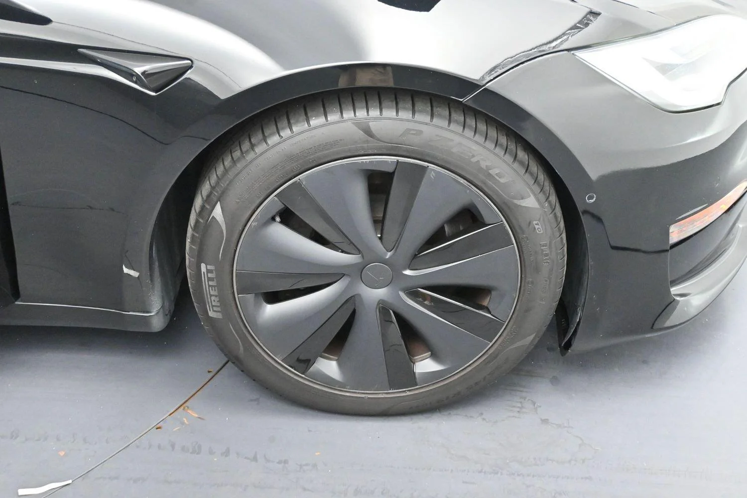Used 2021 Black Tesla Plaid image 30