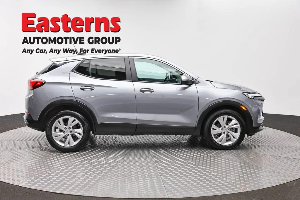 Used 2024 Gray Buick Preferred image 3