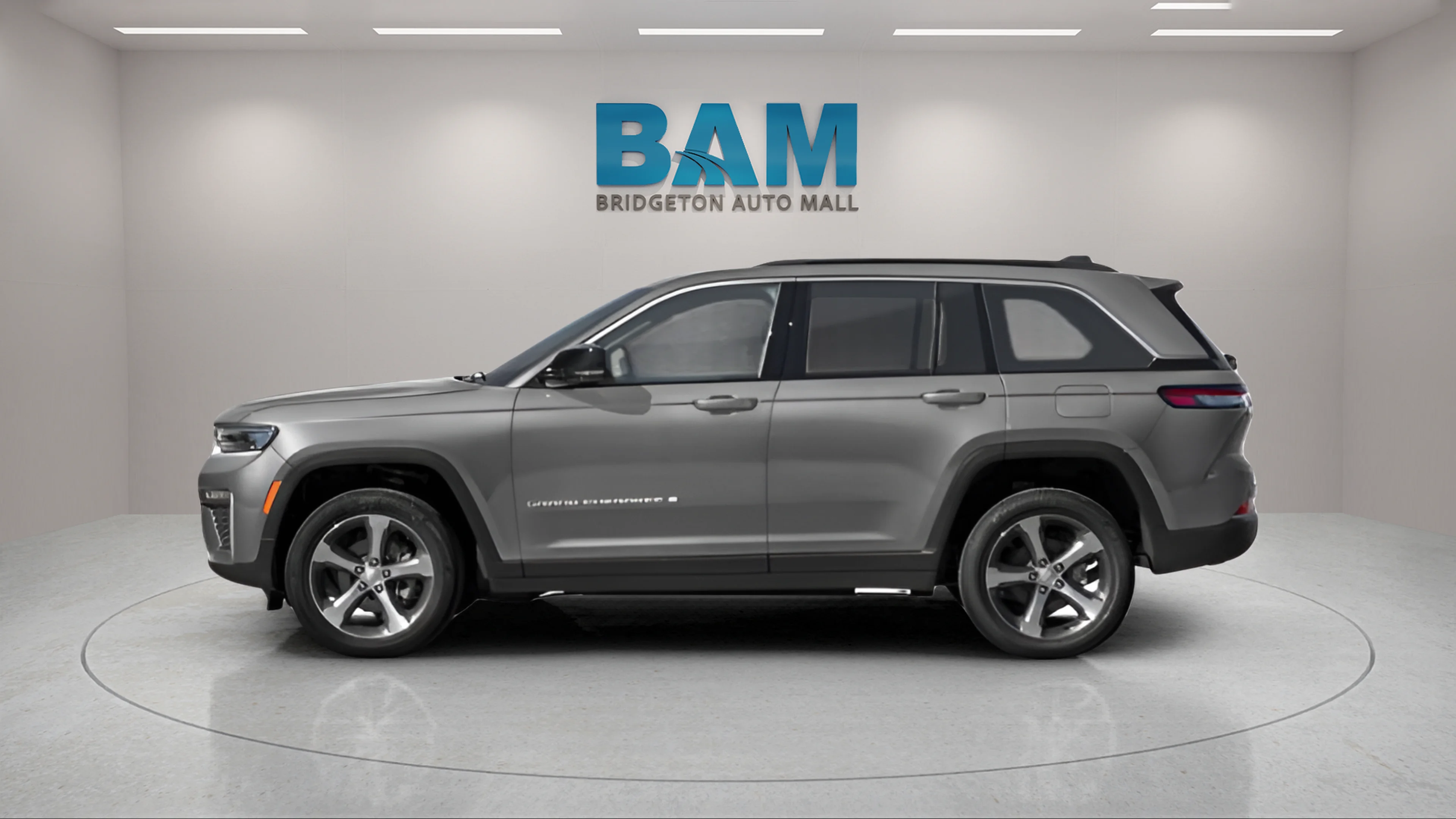 New 2027 Sting-Gray Clearcoat Jeep Limited image 4