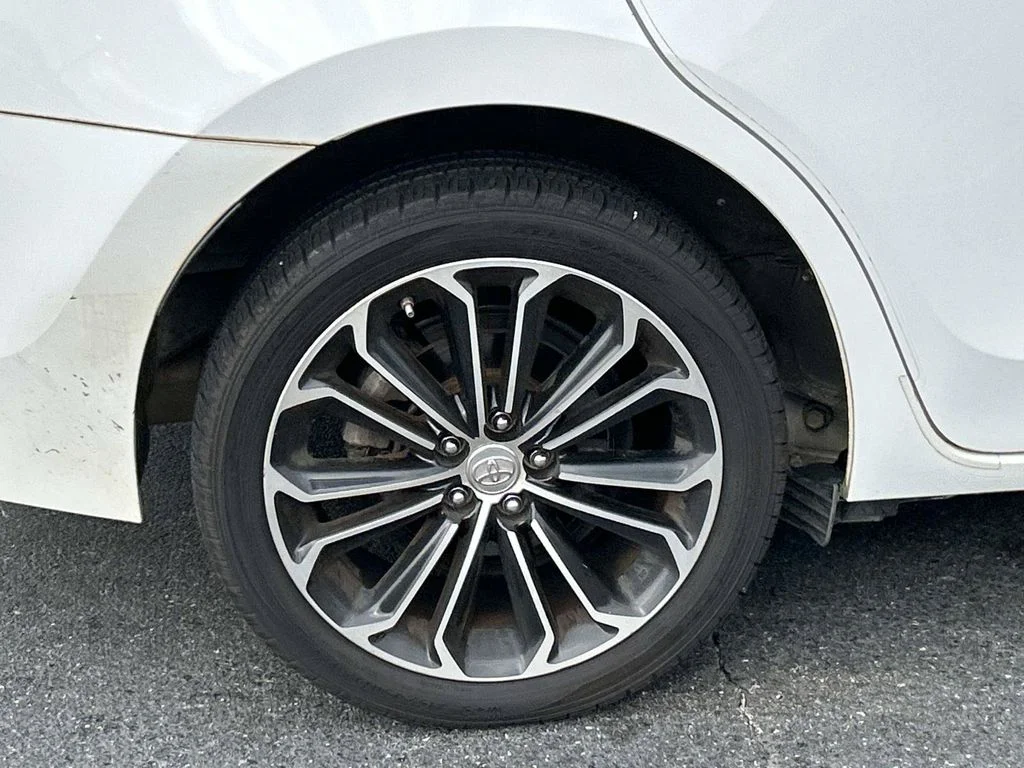 Used 2016 White Toyota S Premium image 9