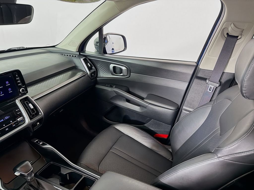 Used 2022 Sapphire Blue Kia S image 23