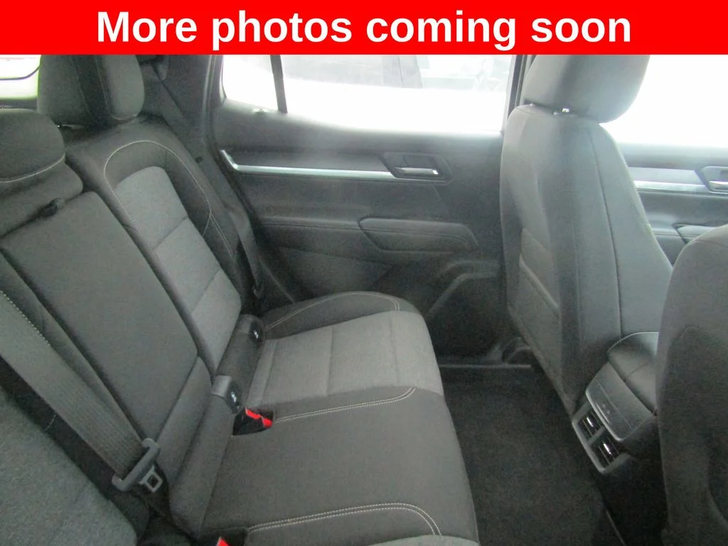 Used 2025 White GMC Elevation image 12
