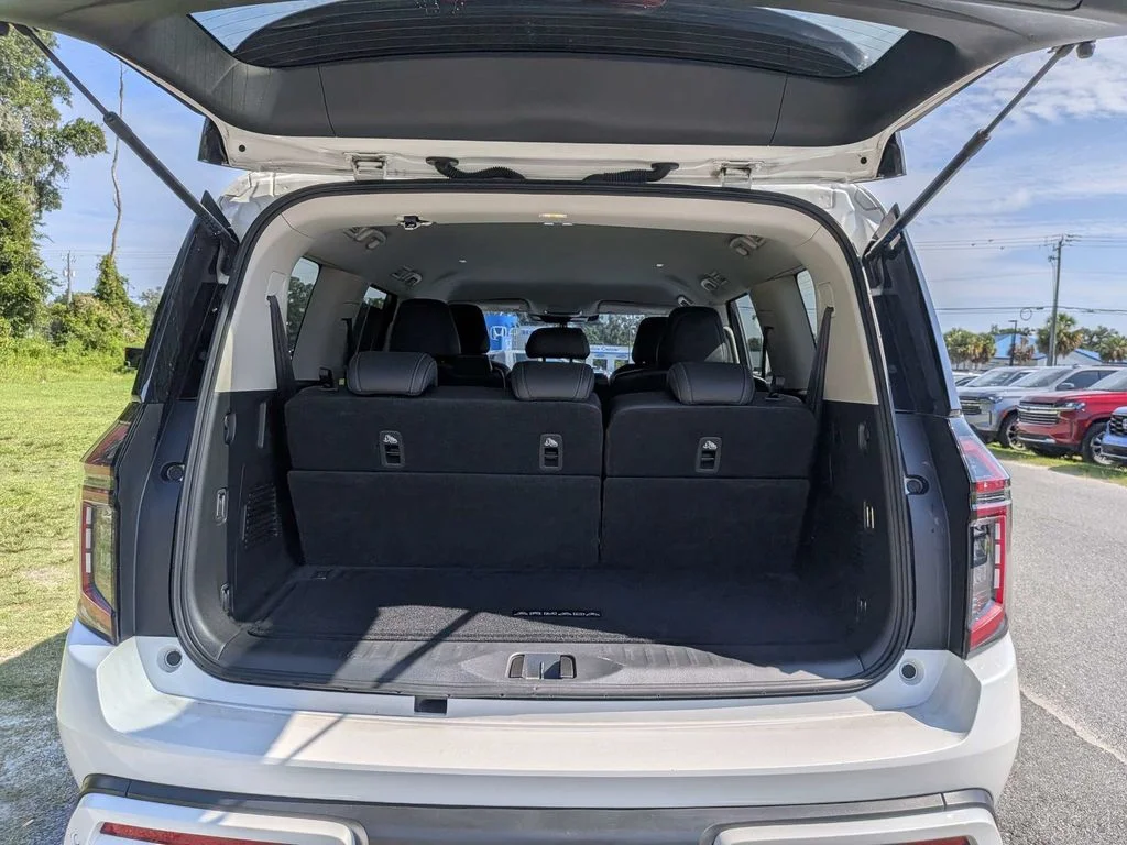 Used 2025 White Nissan SV image 12