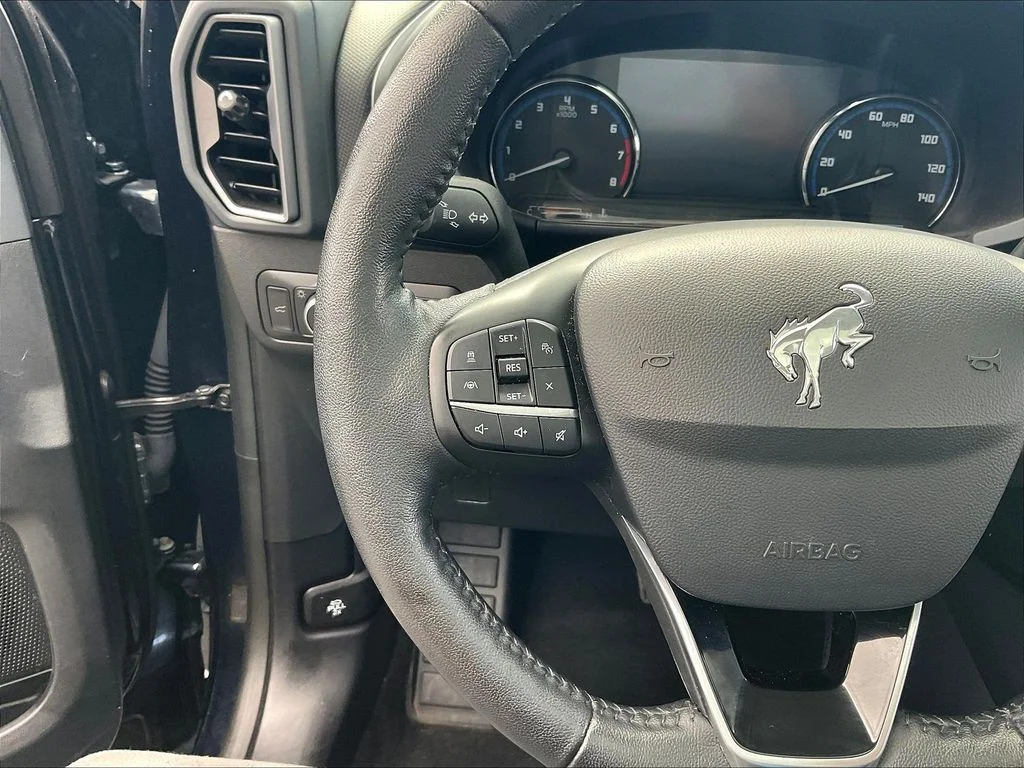 Used 2021 Blue Metallic Ford Outer Banks image 11