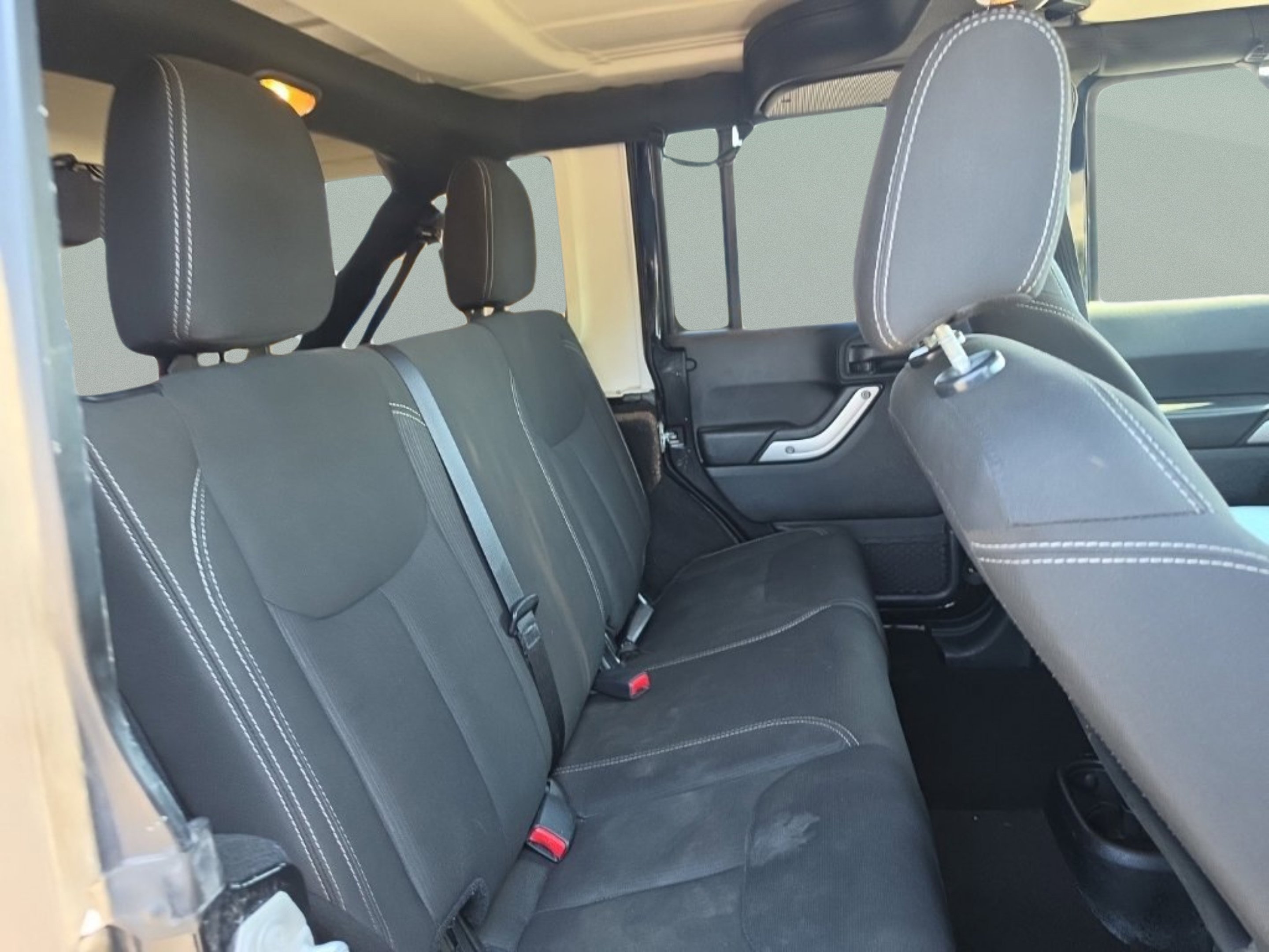 Used 2018 Black Clearcoat Jeep Unlimited Sahara image 21