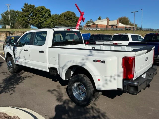 New 2027 Oxford White Ford F-350® XL image 4