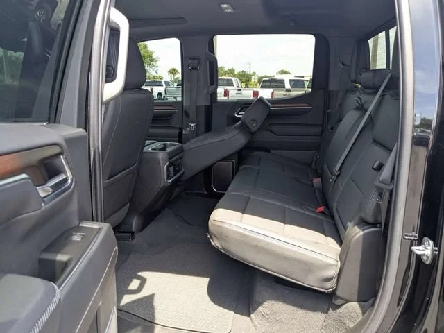 Used 2025 Onyx Black GMC Denali image 13