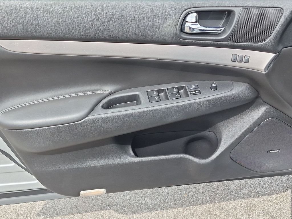 Used 2013 Silver INFINITI X image 12