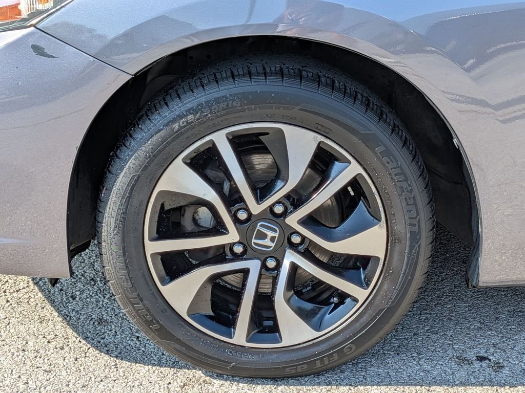 Used 2015  Honda EX image 15