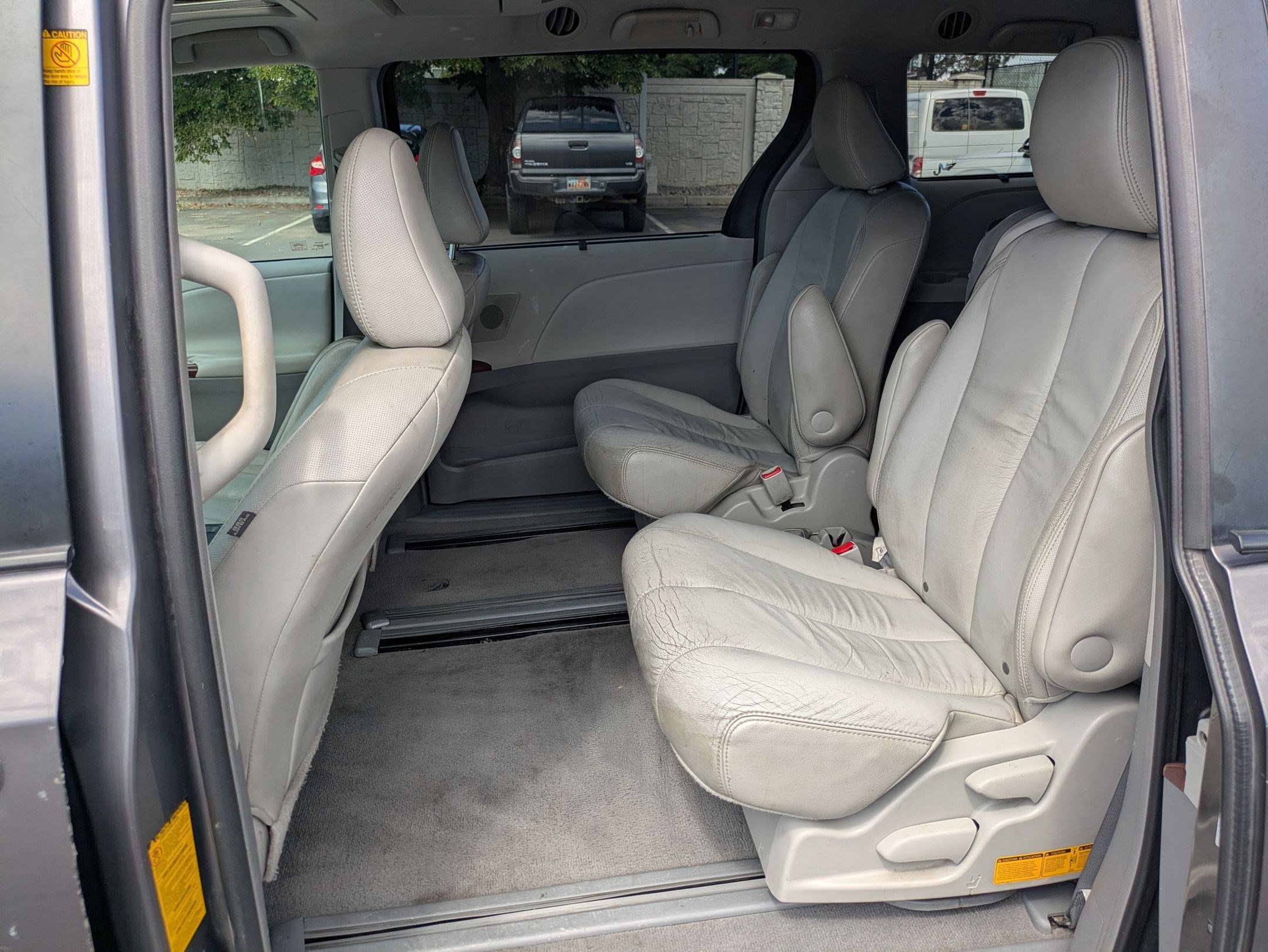 Used 2011 Predawn Gray Mica Toyota XLE AAS image 28