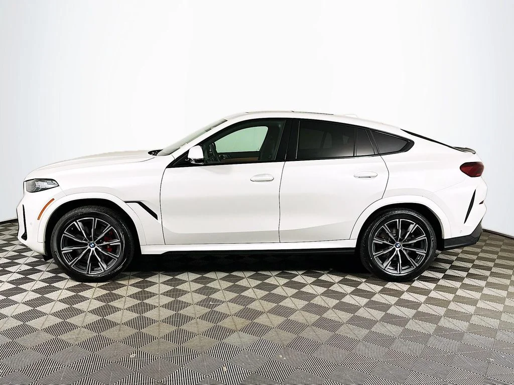Used 2026 White Metallic BMW xDrive40i image 8