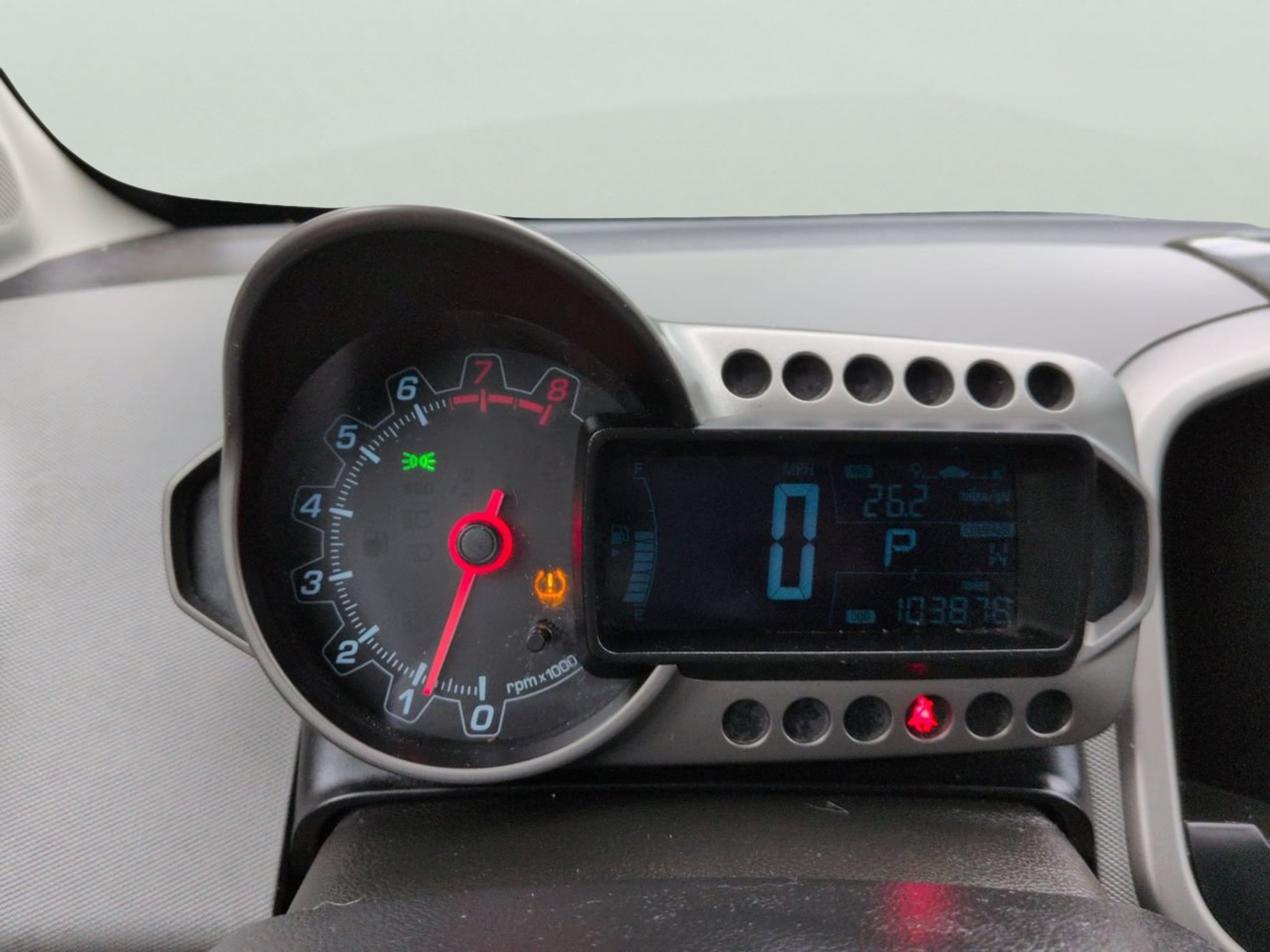 Used 2016 Silver Ice Metallic Chevrolet LTZ image 19