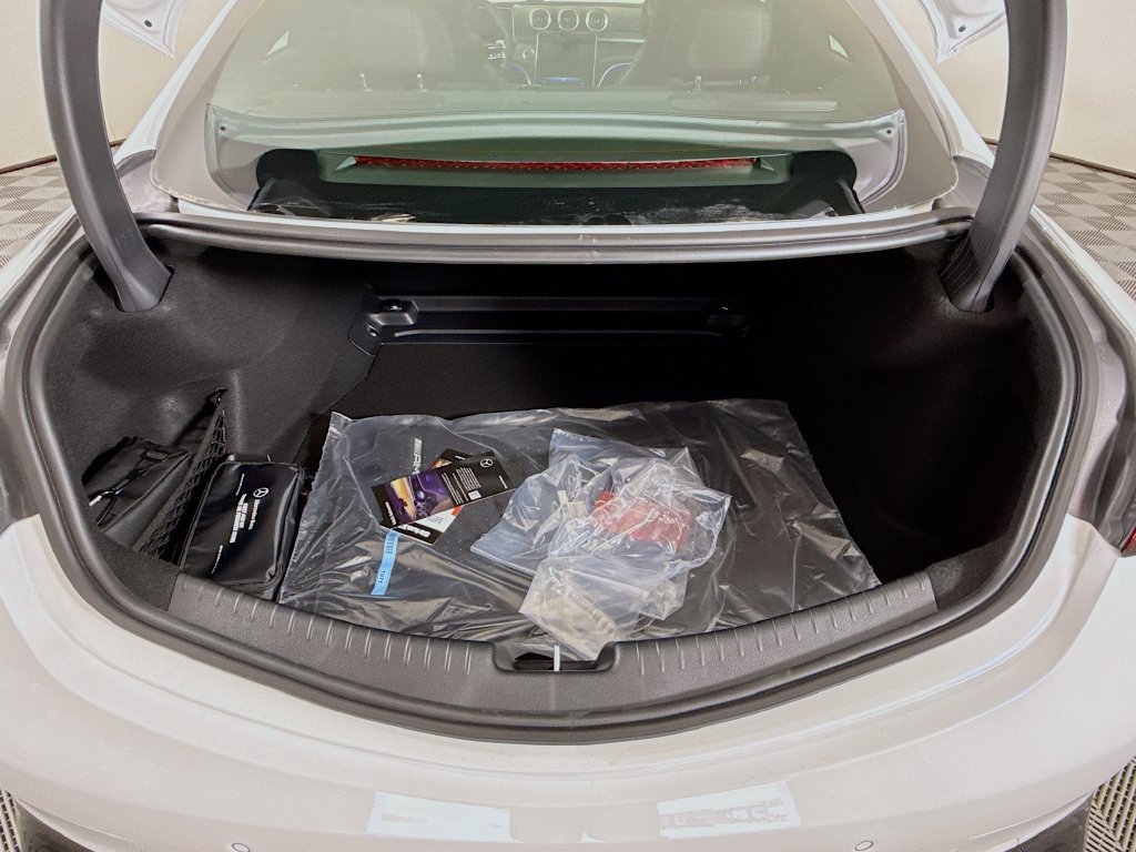 New 2026 MANUFAKTUR Moonlight White Metallic Mercedes-Benz AMG® CLE 53 4MATIC+ Coupe image 60