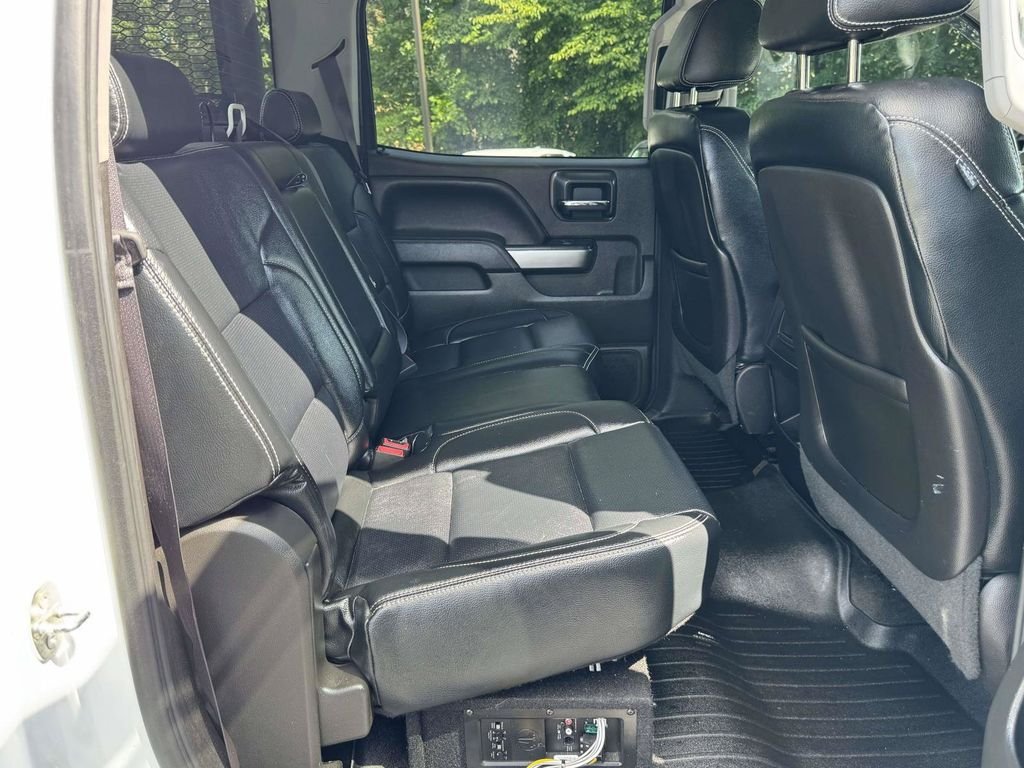 Used 2015 White Chevrolet LT image 16