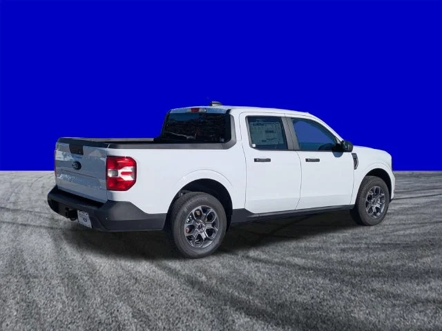 New 2026 Oxford White Ford XLT image 4