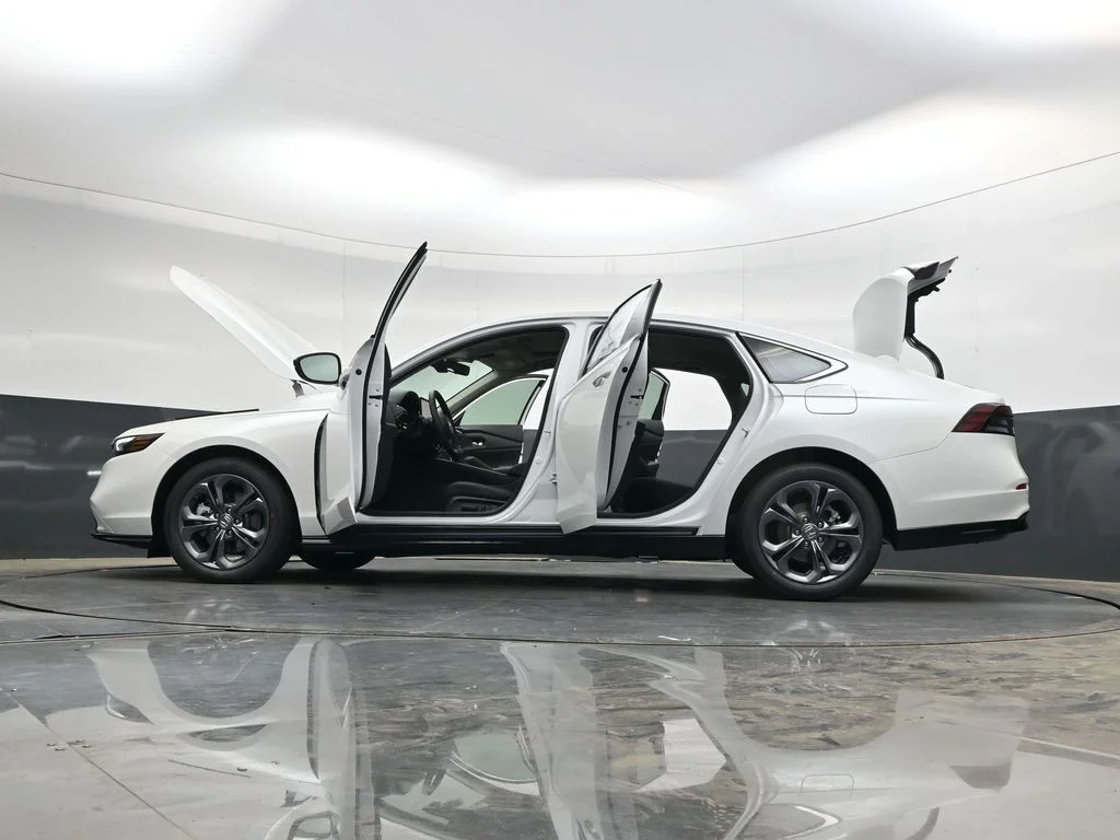 New 2026 Platinum White Pearl Honda EX-L image 38
