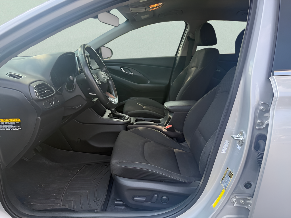 Used 2018 Silver Hyundai Base image 9