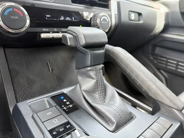 Used 2025 White Toyota SR5 image 18