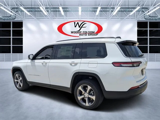New 2026 Bright White Clear-Coat Exterior Paint Jeep Limited image 5