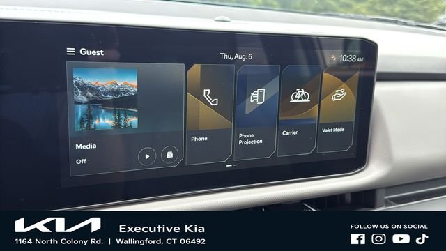 New 2027 Ivory Silver Kia LX image 15