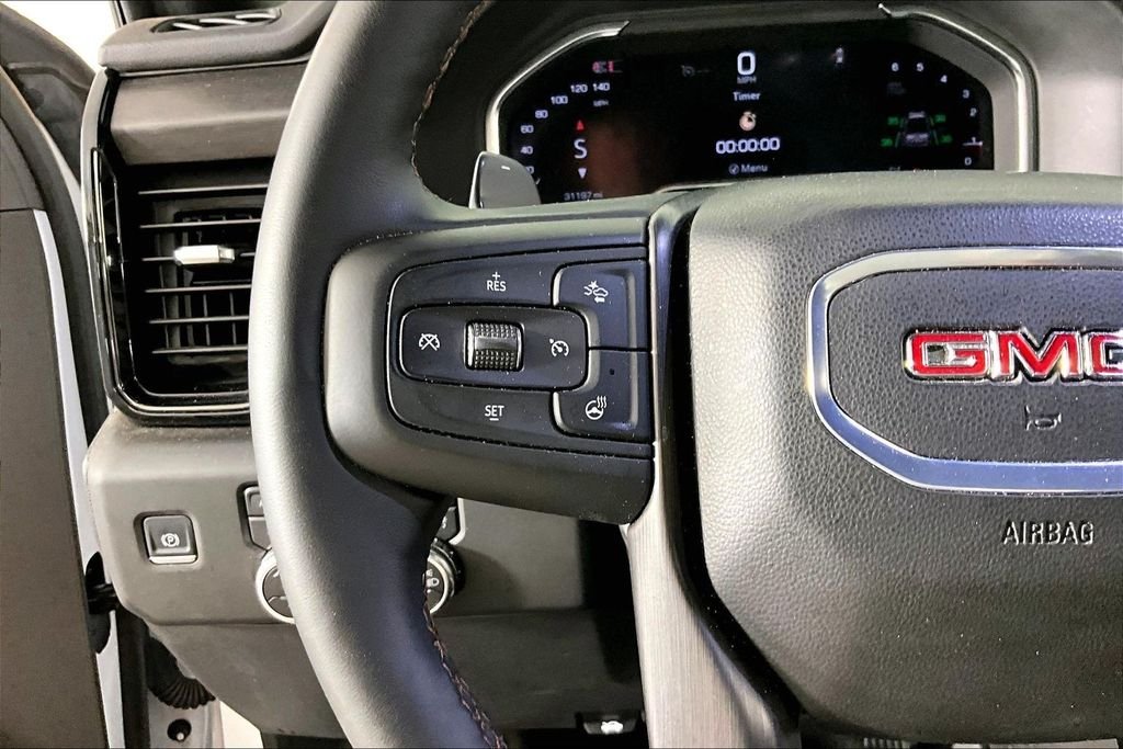 Used 2025 White GMC AT4 image 9