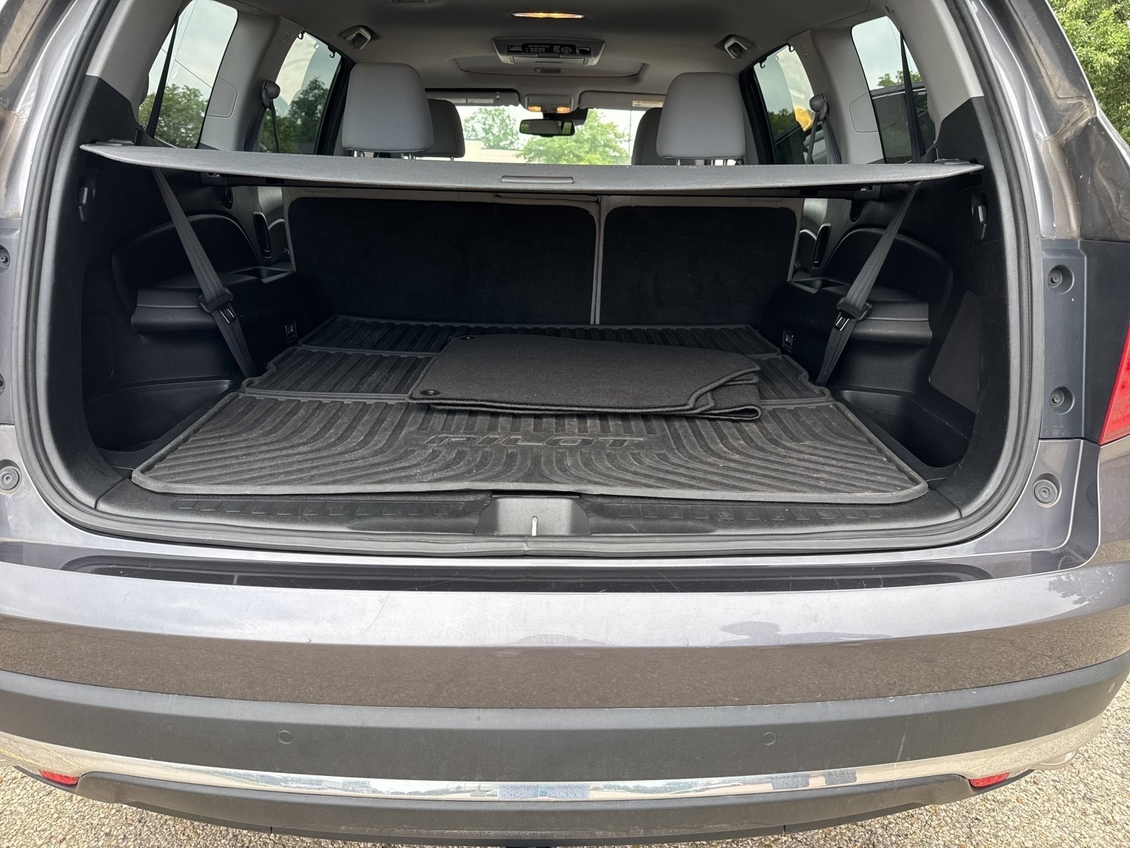 Used 2017 Modern Steel Metallic Honda Touring image 37