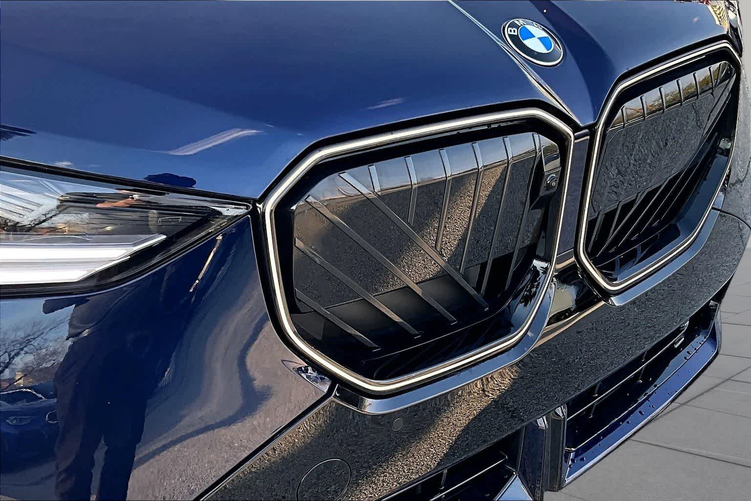 New 2026 Tanzanite Blue II Metallic BMW 30 xDrive image 29