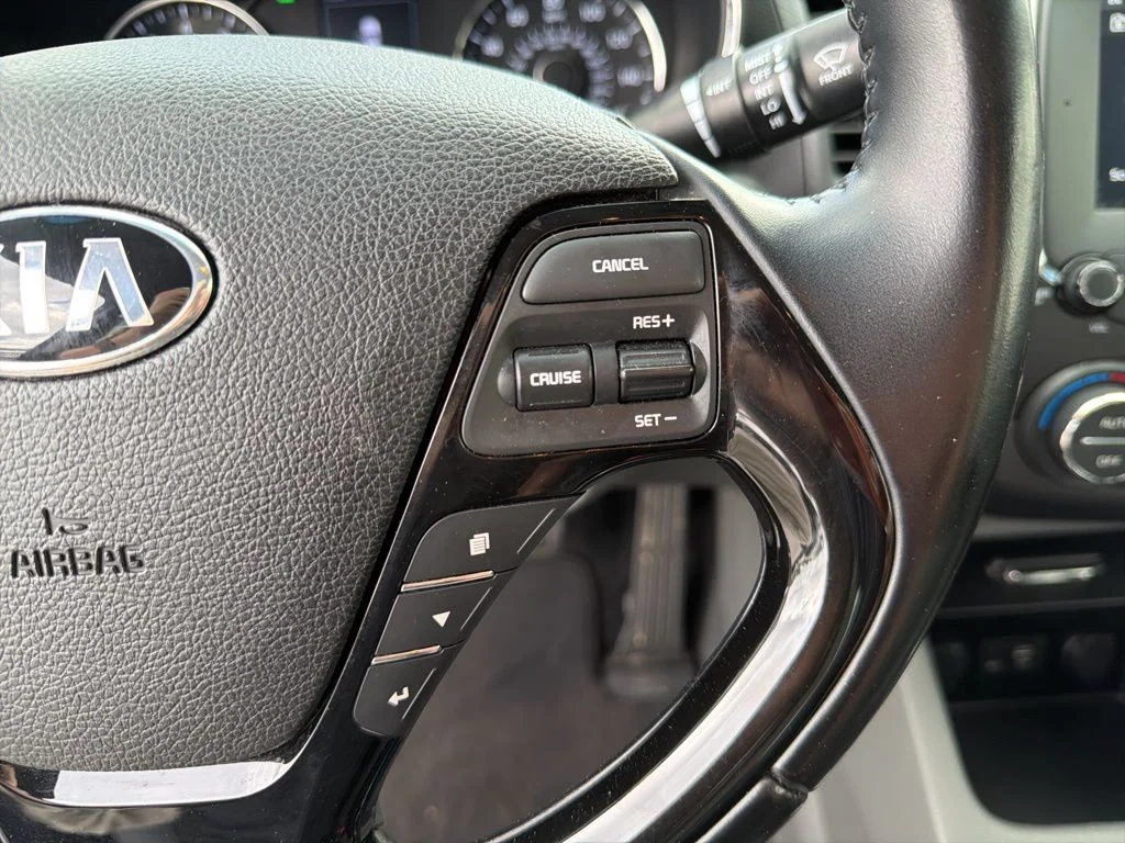 Used 2017 Black Kia EX image 42