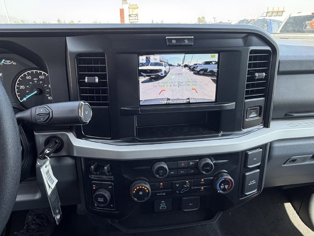 New 2026 Oxford White Ford F-250® XLT image 30