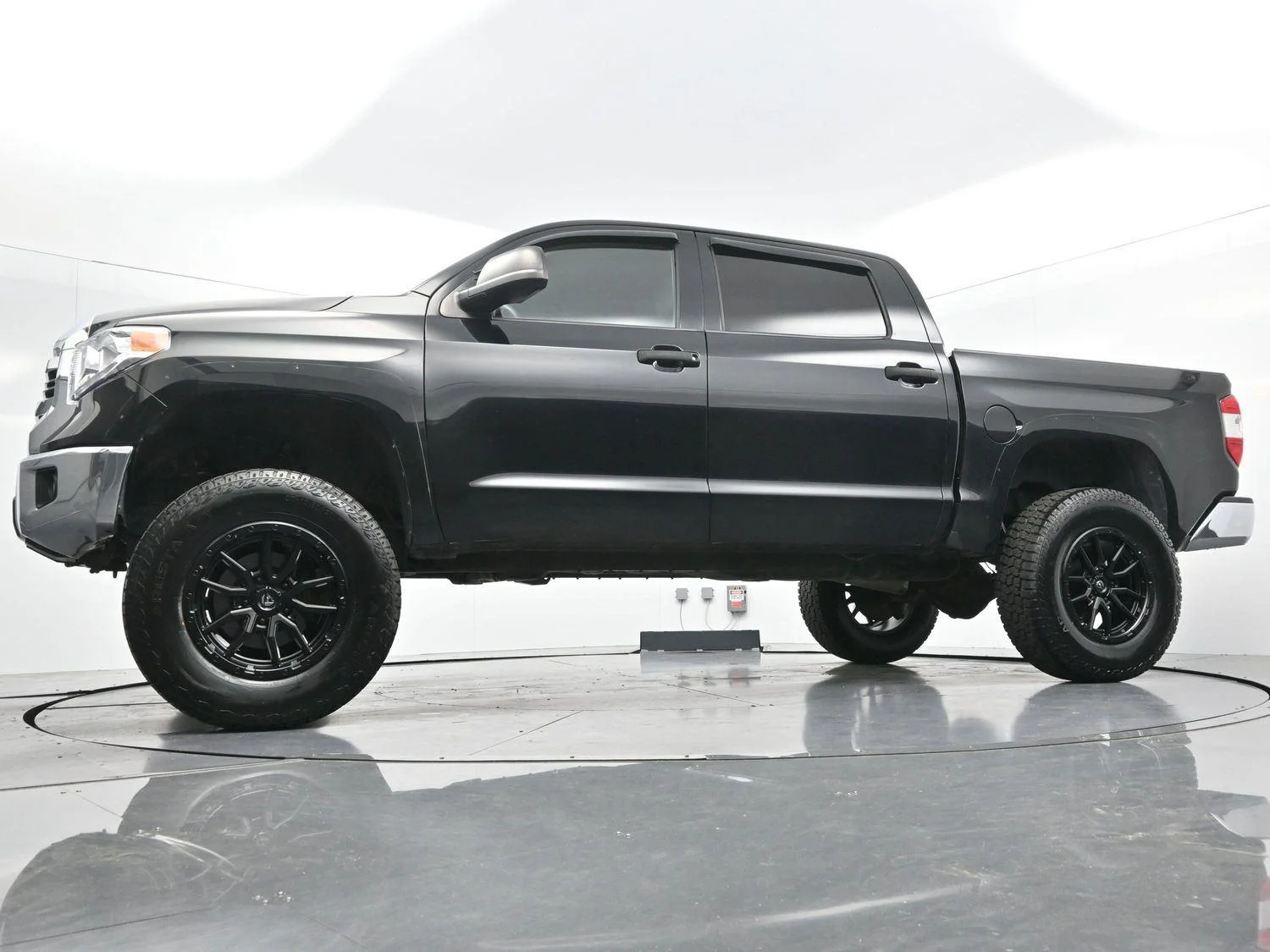 Used 2017 Black Toyota SR5 image 45