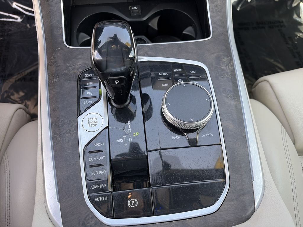 Used 2020 White BMW sDrive40i image 26
