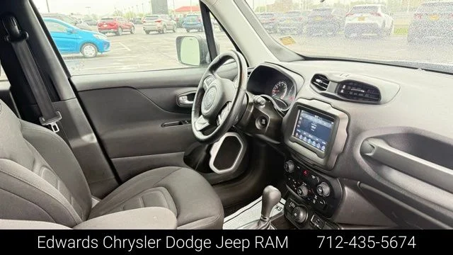 Used 2020 Gray Jeep Latitude image 29