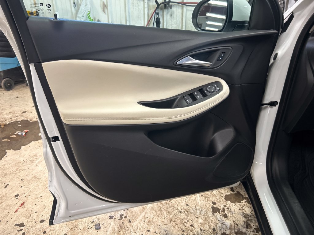 Used 2024 Summit White Buick Preferred image 15