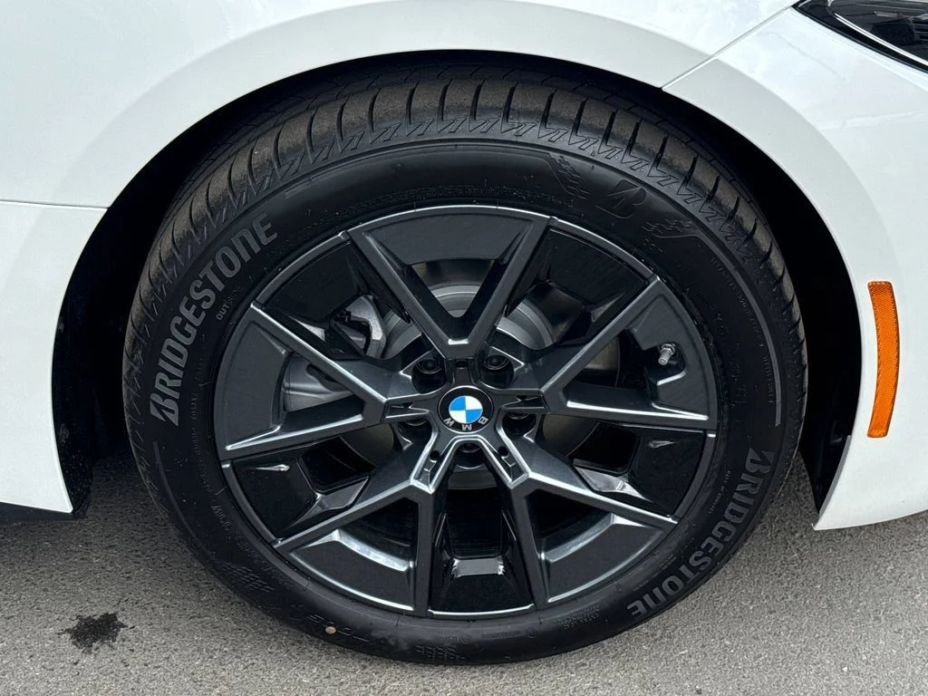 New 2026 White BMW eDrive40 image 17