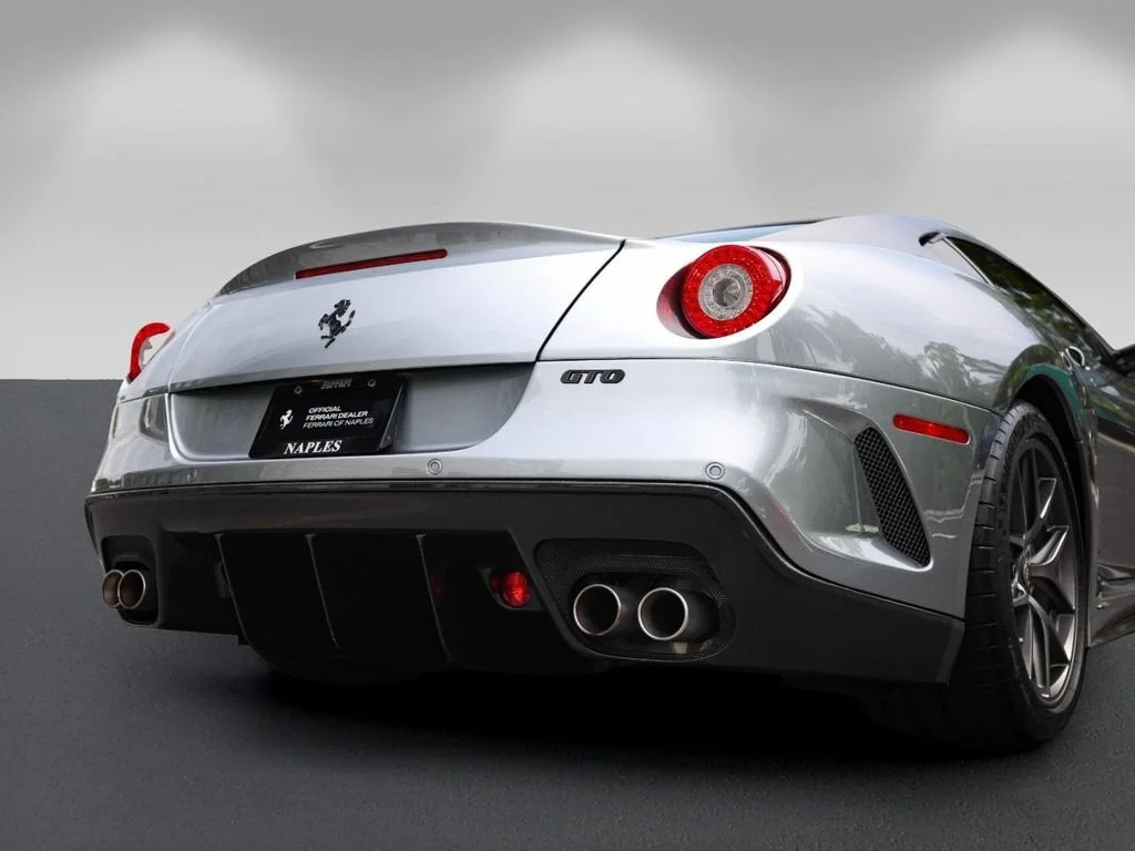 Used 2011 Grigio Titanio Metall Ferrari Base image 18