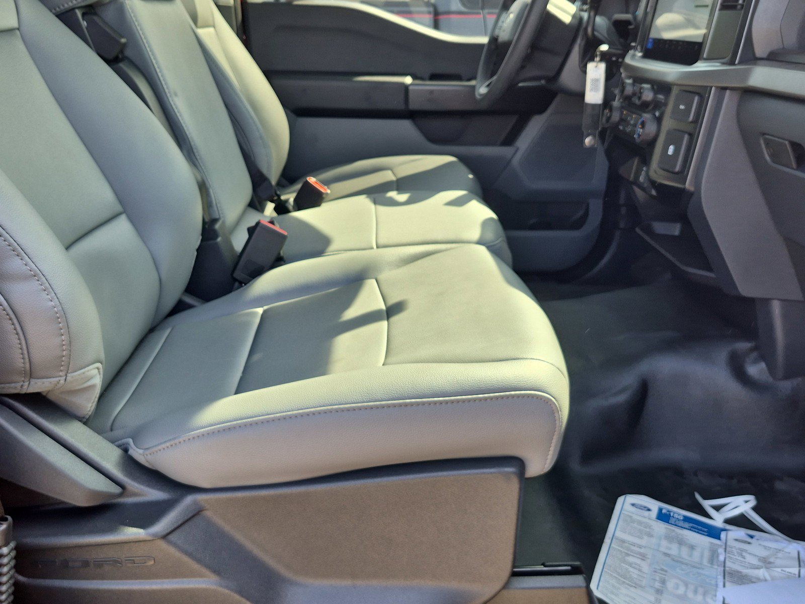New 2026 Agate Black Metallic Ford XL image 7