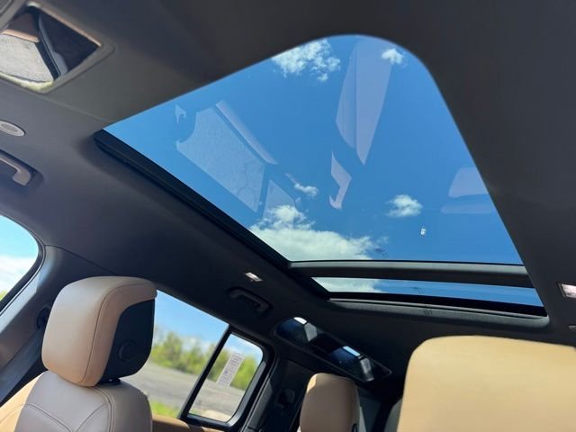 New 2026 Santorini Black Land Rover S image 15
