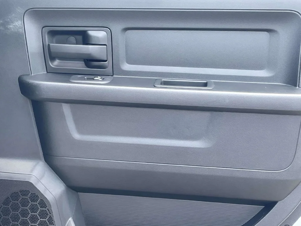 New 2026 Bright White Clear-Coat Exterior Paint RAM Tradesman image 18