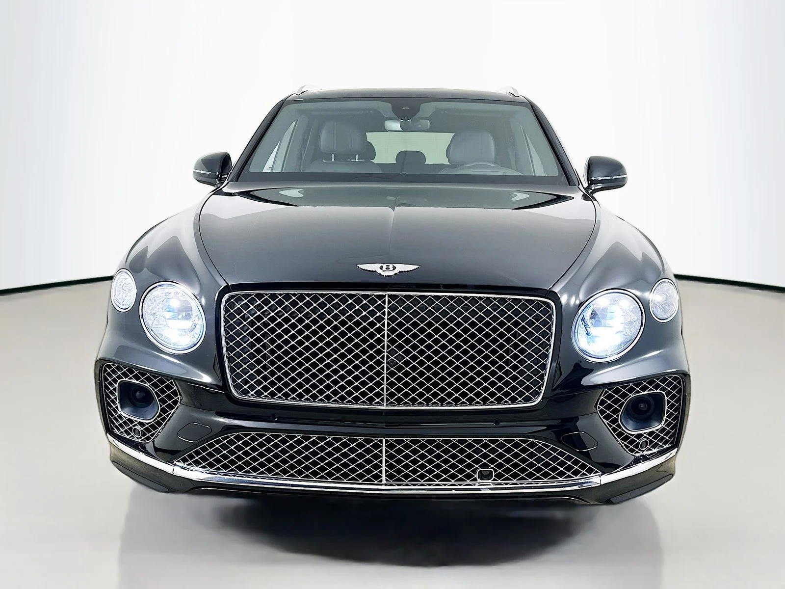 Used 2022 Black Bentley  image 2