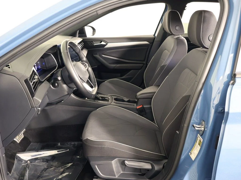 Used 2025 Blue Volkswagen 1.5T Sport image 27