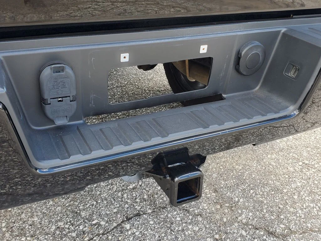 Used 2018 Black GMC Denali image 36