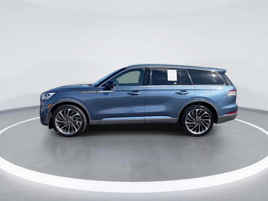 Used 2020 Blue Lincoln Reserve image 5