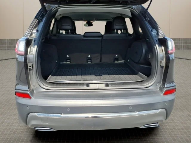 Used 2019 Gray Jeep Limited image 11
