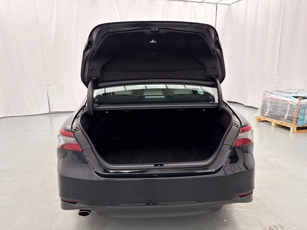 Used 2022 Black Toyota XLE image 10