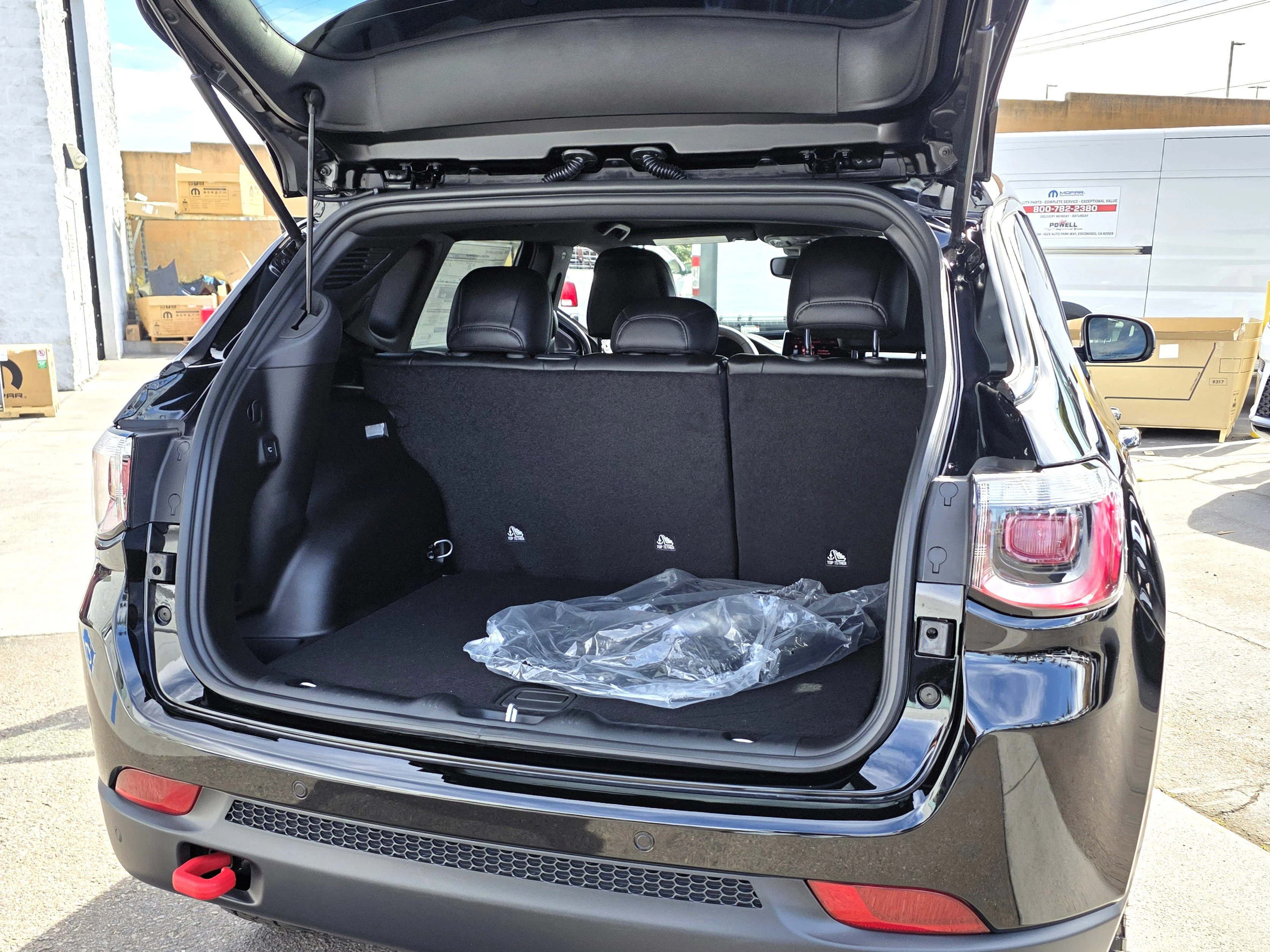 New 2026 Diamond Black Jeep Trailhawk image 18