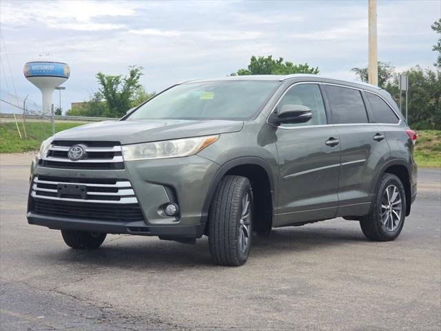 Certified Used 2017 ALUMINA JADE METAL Toyota  image 23