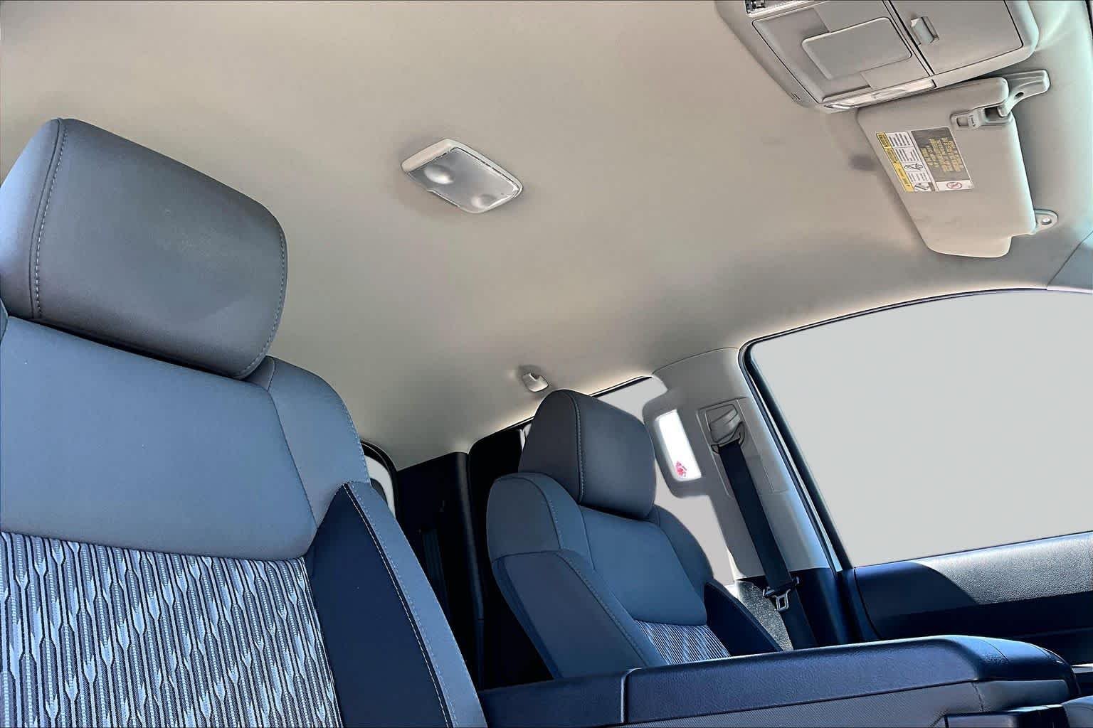 Used 2018 Super White Toyota SR image 13