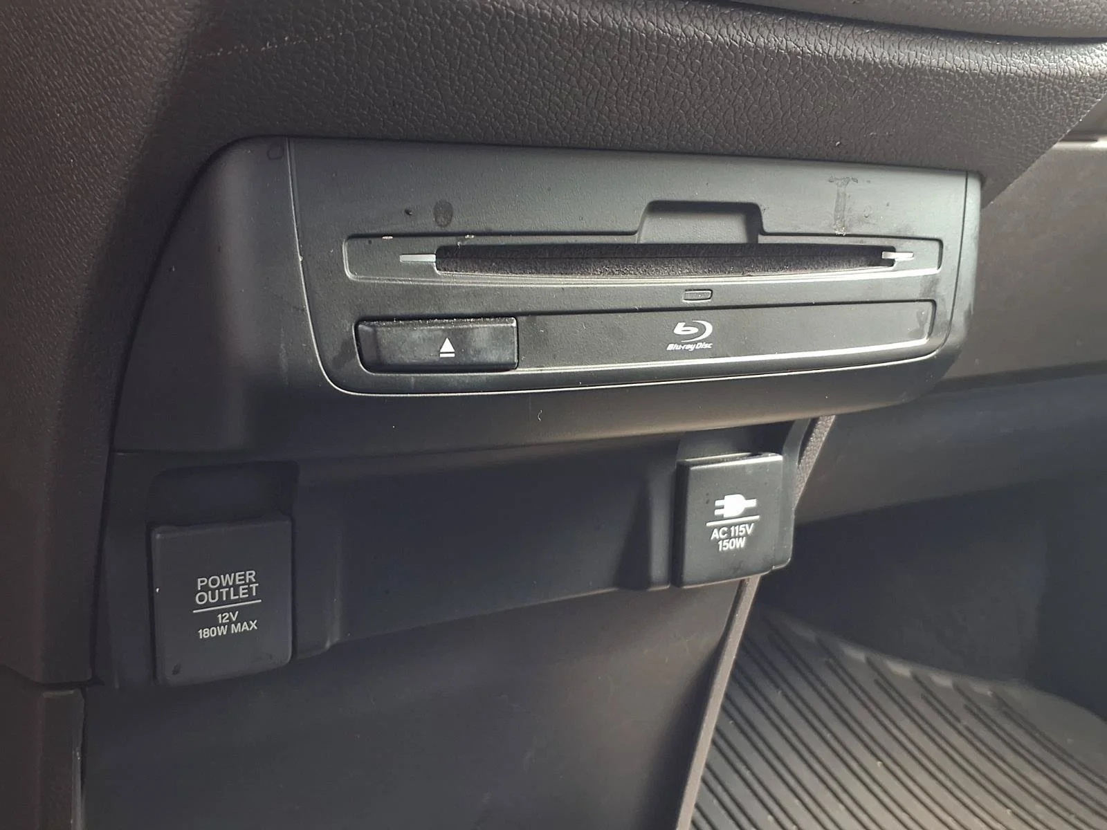Used 2018 Crystal Black Pearl Honda Touring image 13